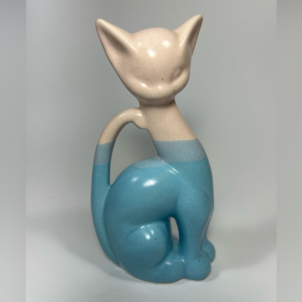 Signed Rodolfo Padilla mcm pottery Siamese cat in a cream to blue gradient